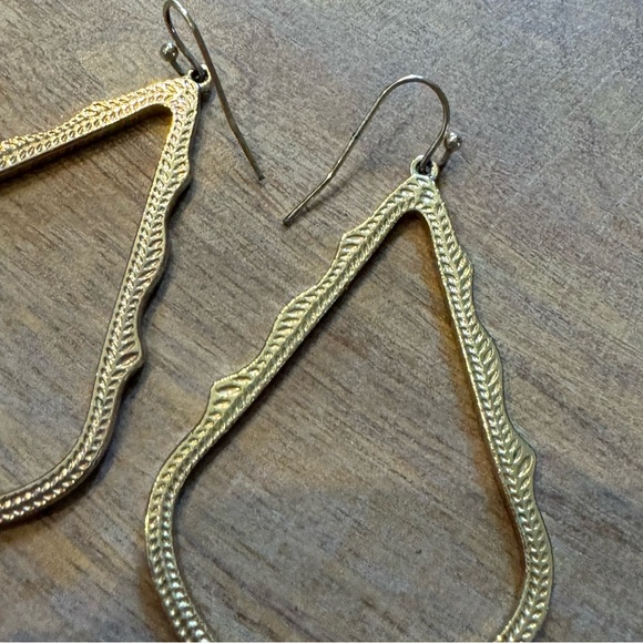 Kendra Scott Earrings - Picture 3 of 3